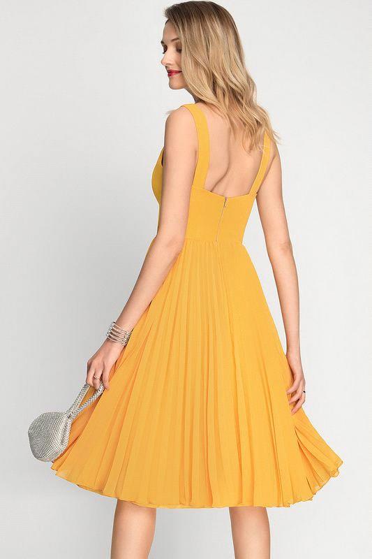 A-Line Square Neckline Cocktail Dress With Pleated Knee-Length Chiffon