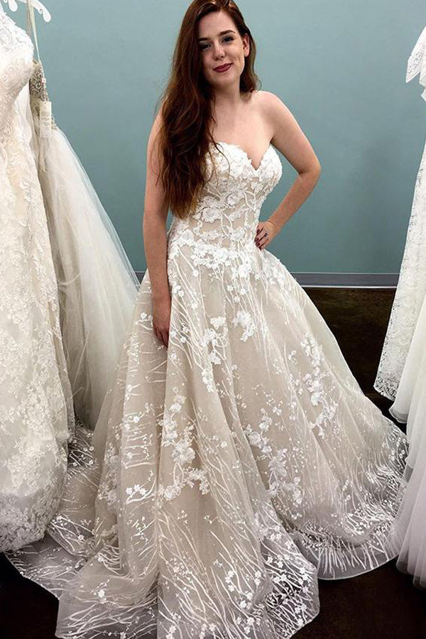 A Line Sweetheart Strapless Lace Wedding Dress