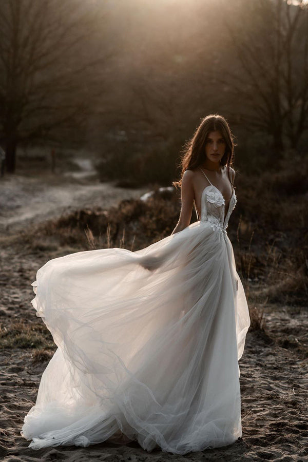 Backless Deep V Neck Wedding Dress White Tulle Bridal Gown
