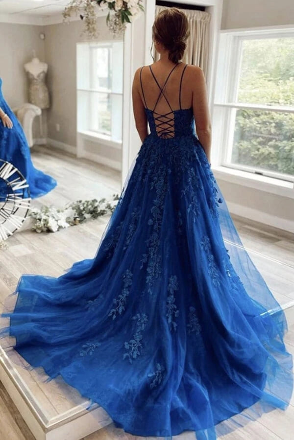 Blue A-line Scoop Neck Tulle Prom Dress With Lace Appliques