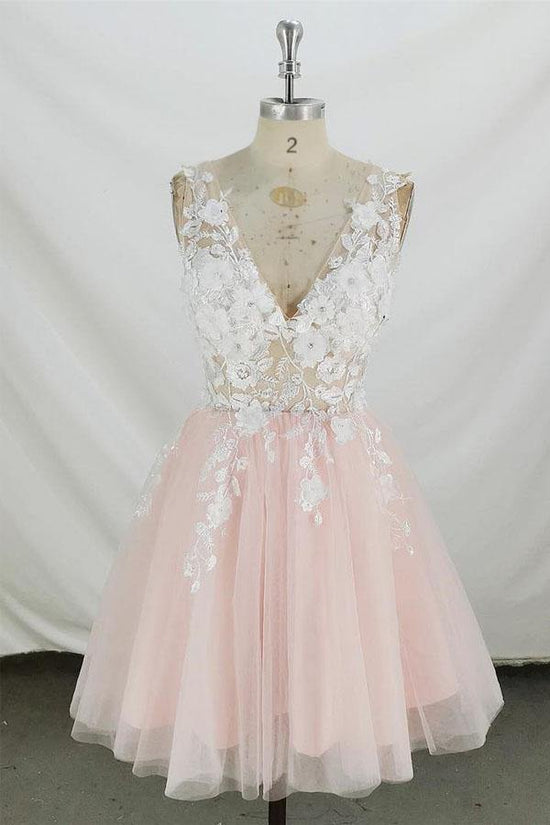 Cute V Neck Tulle Short Homecoming Dress With White Lace Appliques WD187