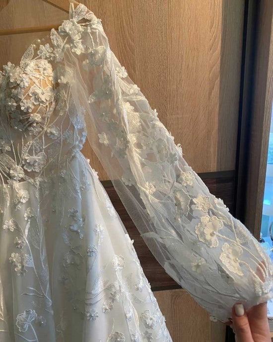 Gorgeous Ball Gown Long Sleeve Ivory Lace Wedding Dress Beaded Bridal Dress WW269