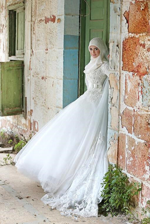 Gorgeous Long Sleeve Wedding Dress Tulle Lace Appliques Belt