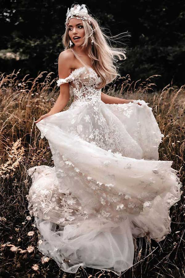 Off The Shoulder Ivory Tulle Lace Appliqued Wedding Dresses
