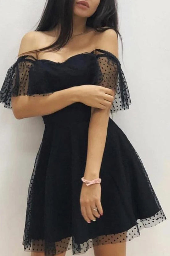 Off The Shoulder Sweetheart Tulle Short Homecoming Dress