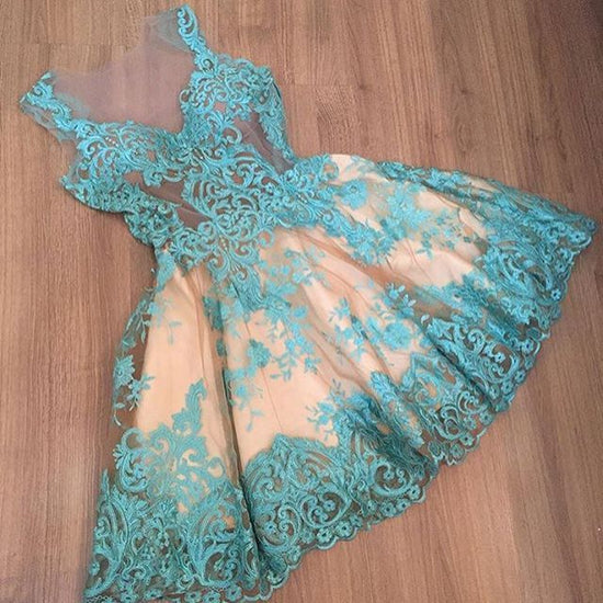 See-through Elegant Lace Short Homecoming Dress