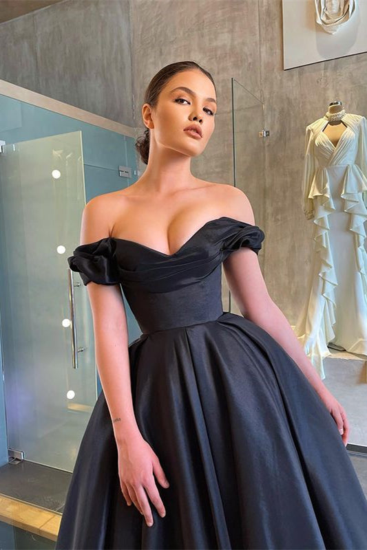Sleek and Stunning Off-the-Shoulder Black Prom Dress