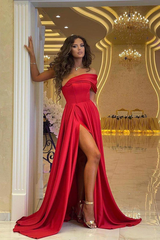 Sleek Crimson One-Shoulder Prom Gown with Dramatic Slit